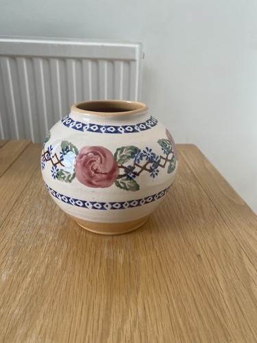 Nicholas mosse pottery vase - mosse,